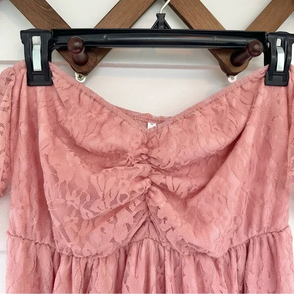 NEW Off the Shoulder Maternity Photoshoot Lace Gown - Picture 4 of 9